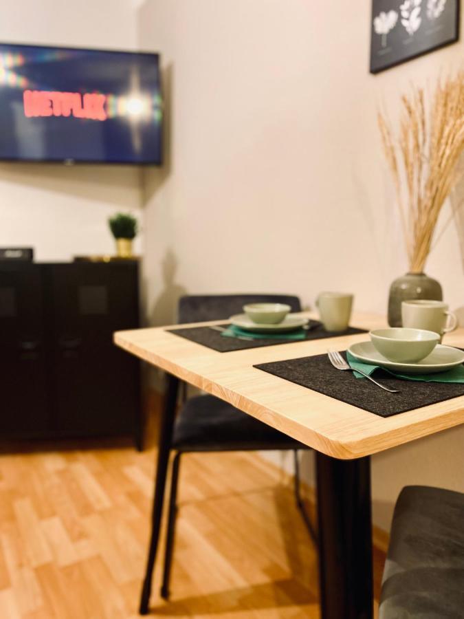 Saniertes Studio - Elisa - Mit Balkon, Wlan, Smart-Tv & Kueche In City-Naehe 에르푸르트 외부 사진